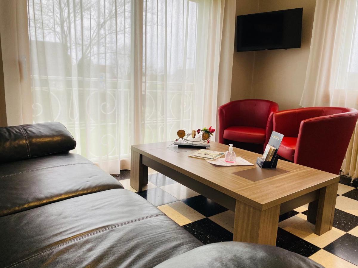 Contact Hotel - Motel Les Bleuets & Spa La Riviere-Saint-Sauveur Bagian luar foto