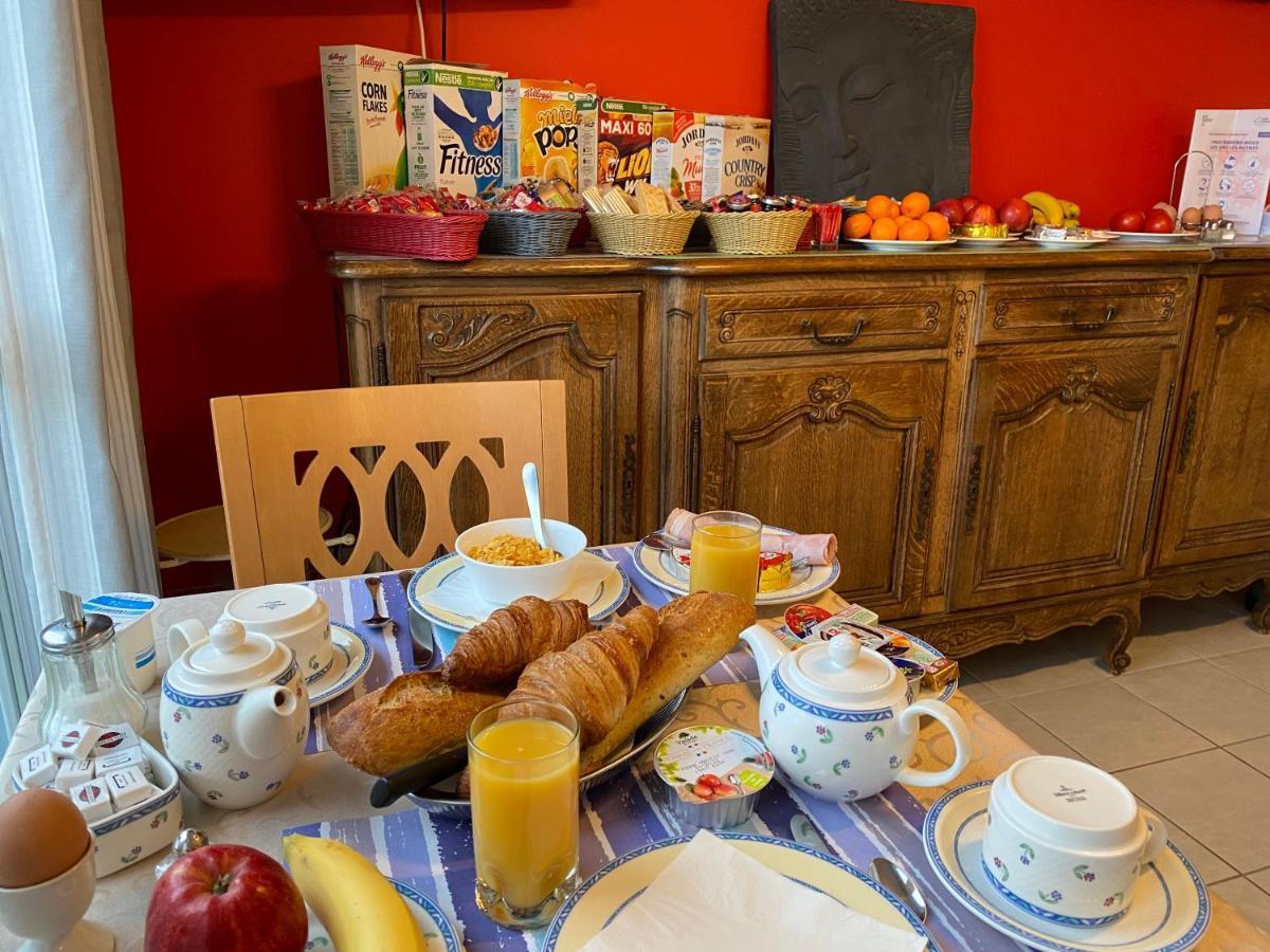 Contact Hotel - Motel Les Bleuets & Spa La Riviere-Saint-Sauveur Bagian luar foto