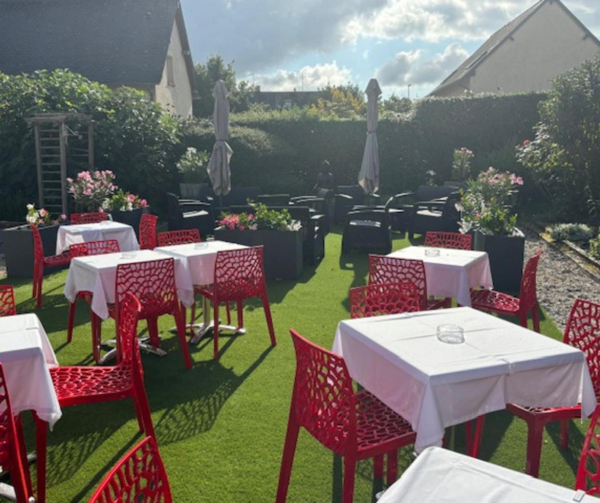 Contact Hotel - Motel Les Bleuets & Spa La Riviere-Saint-Sauveur Bagian luar foto