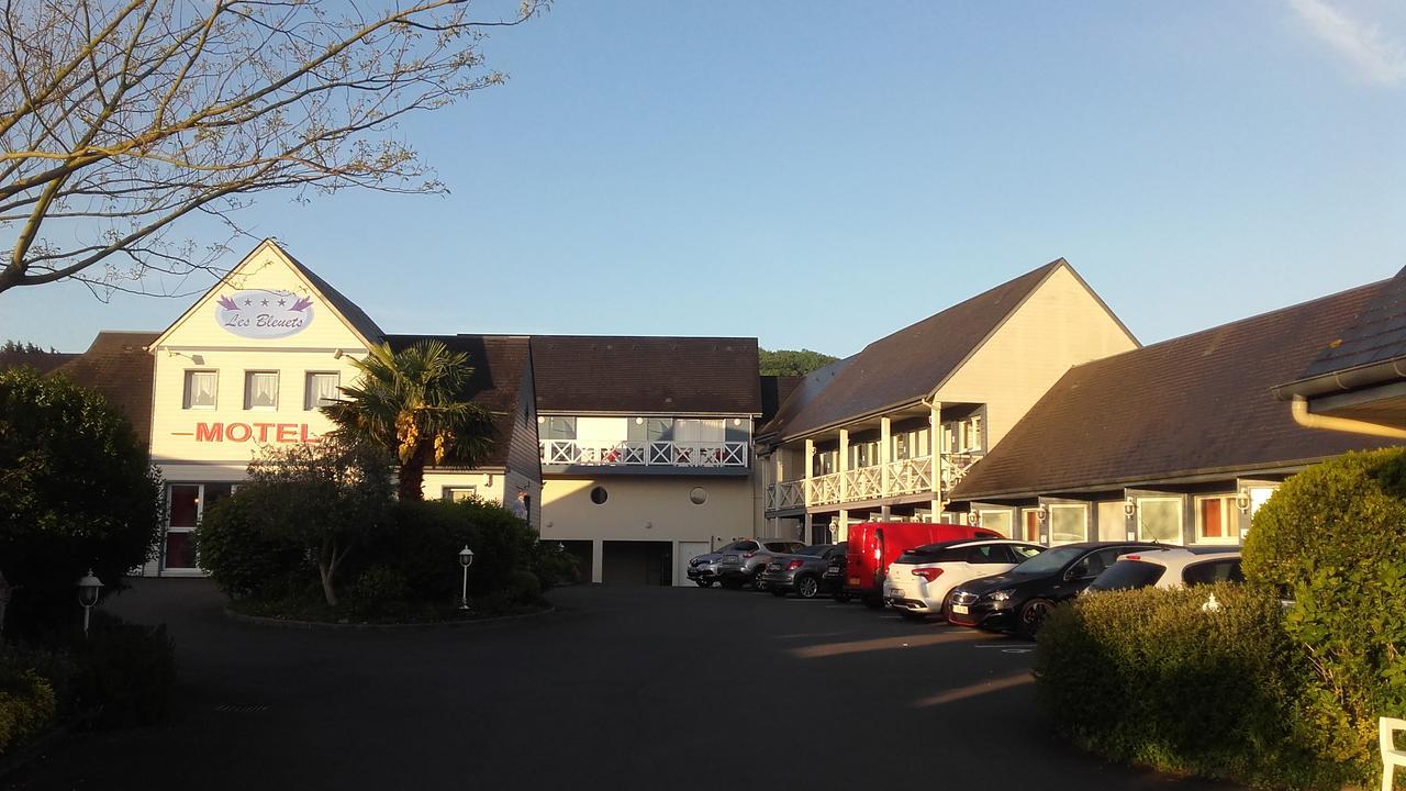 Contact Hotel - Motel Les Bleuets & Spa La Riviere-Saint-Sauveur Bagian luar foto